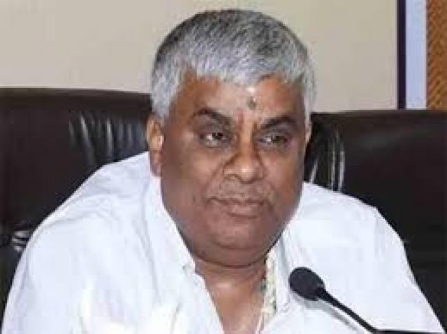  ಸಿಎಂ ಭೇಟಿ ಮಾಡಿದ ಎಚ್‌.ಡಿ.ರೇವಣ್ಣ: ಆಲೂಗಡ್ಡೆ ಬೆಳೆಗಾರರ ಸಮಸ್ಯೆ ಪರಿಹಾರಕ್ಕೆ ಒತ್ತಾಯ